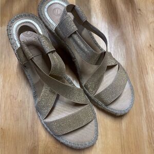 Vidorreta Chic Gold Glitter Sandals EUC